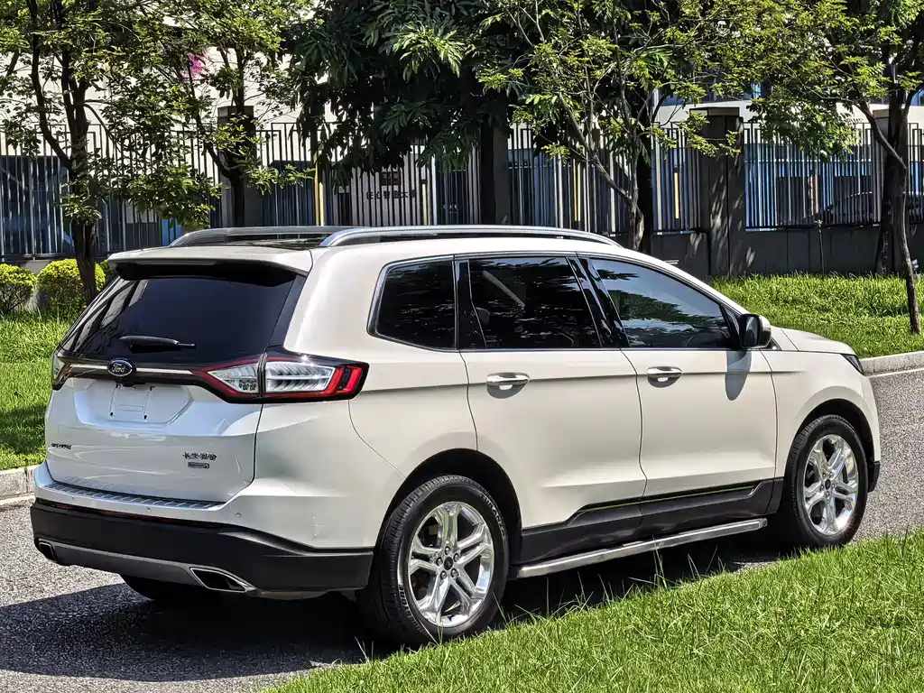 Ford Edge — миниатюра 5