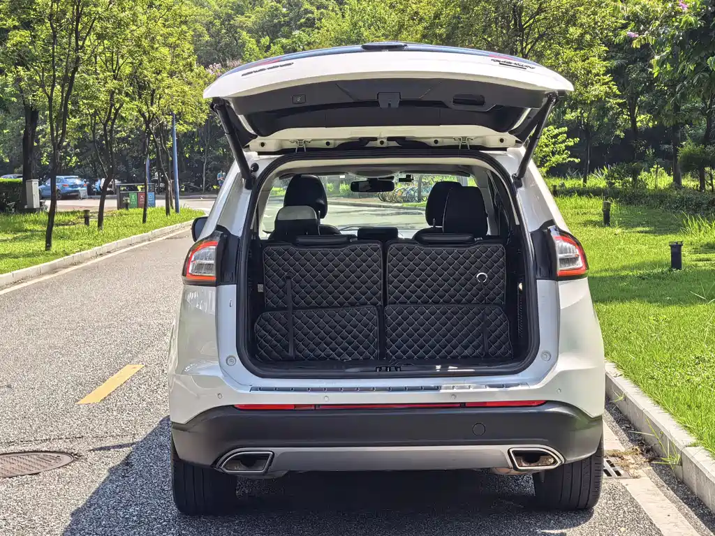 Ford Edge — миниатюра 16