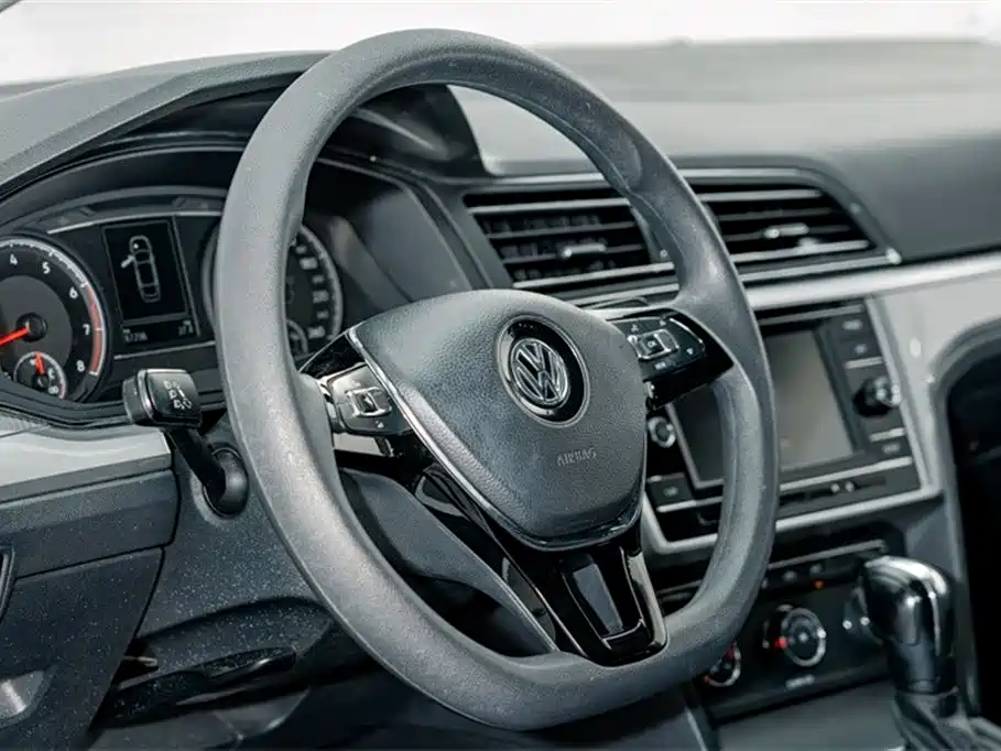 Volkswagen Lamando 2019 230TSI DSG VI