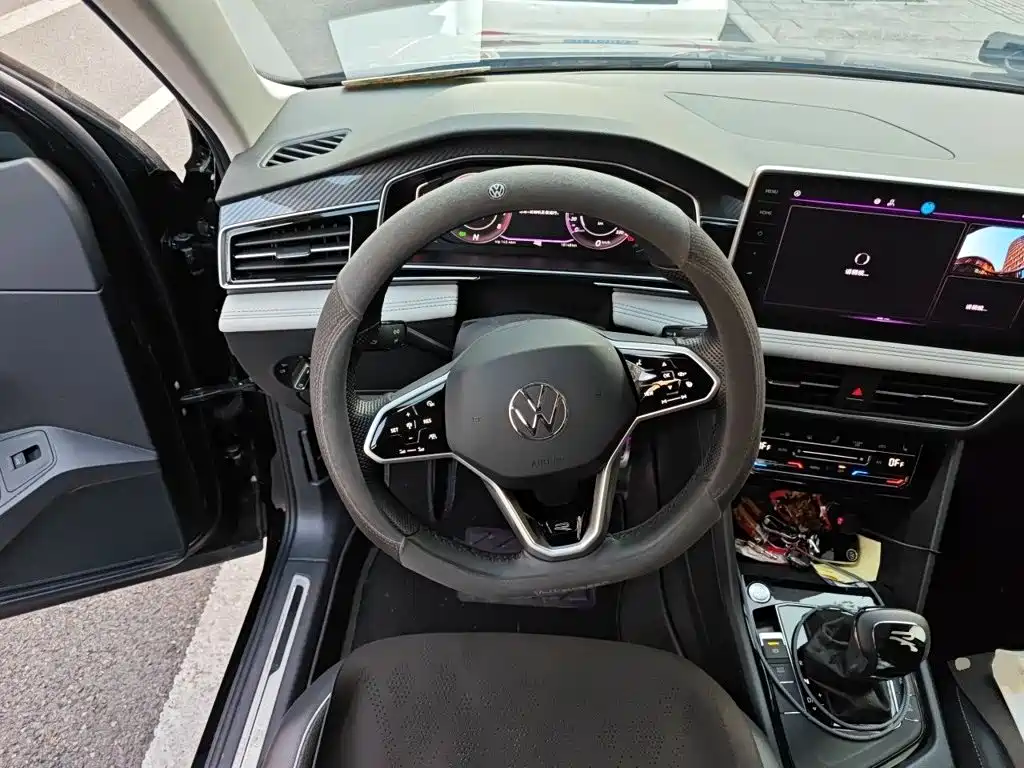 Volkswagen Tiguan L — миниатюра 3