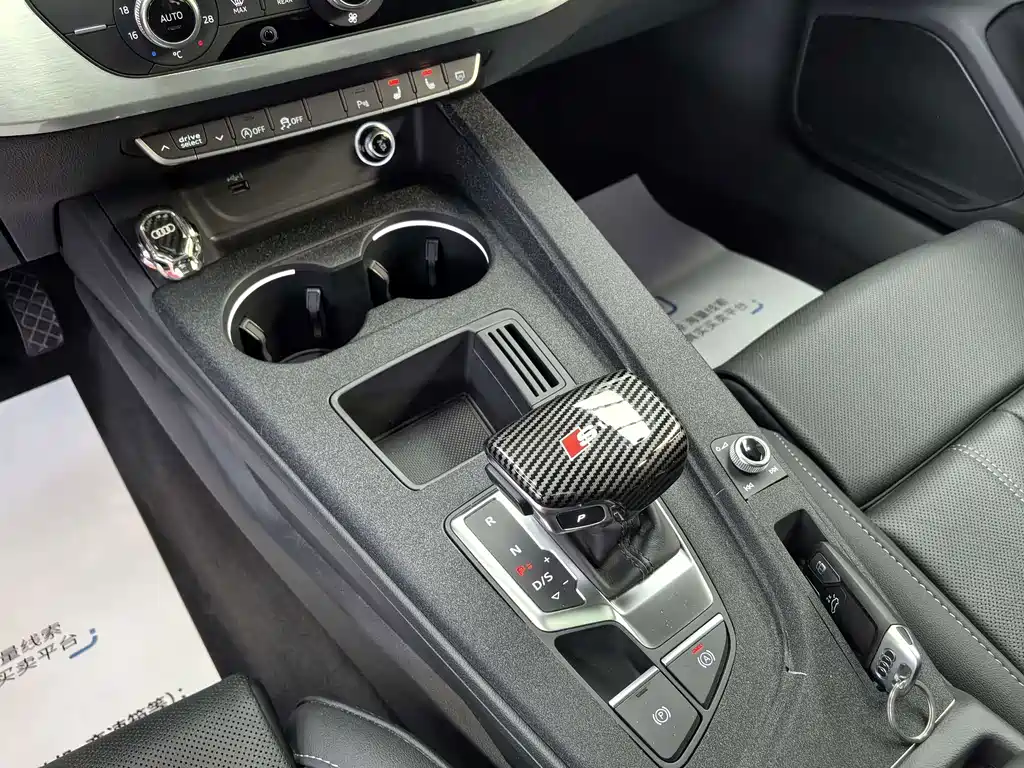 Audi A4L — миниатюра 10
