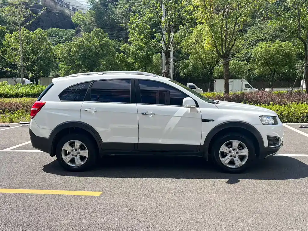 Chevrolet Captiva — миниатюра 6