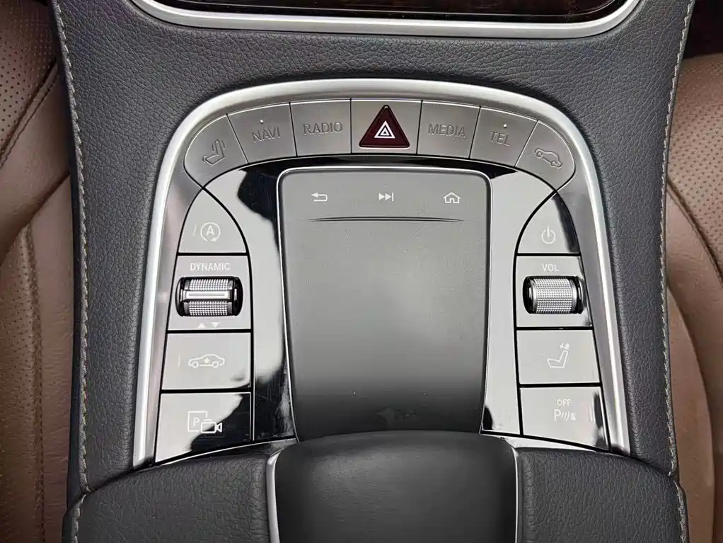 Mercedes-Benz S-Class — миниатюра 11