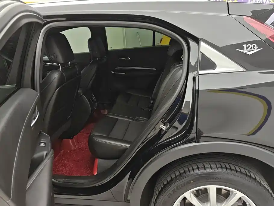 Cadillac XT4 — миниатюра 11