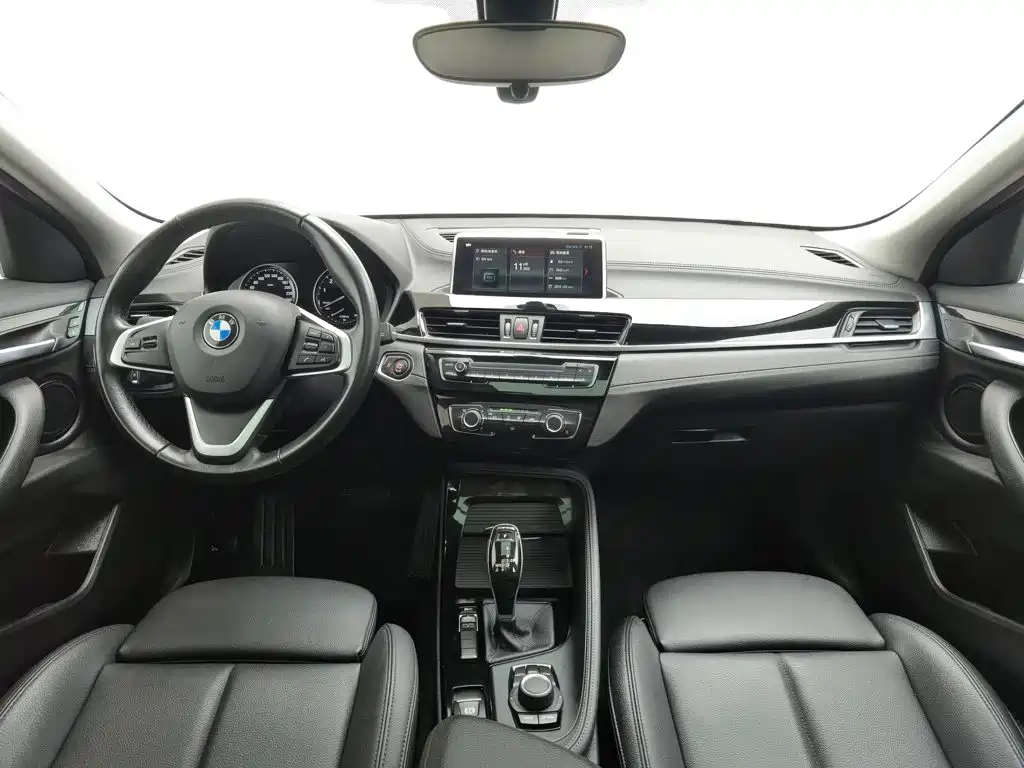BMW X2 (Import) — миниатюра 5