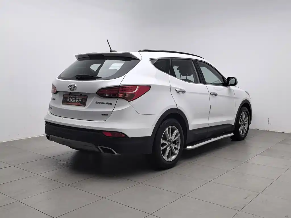 Hyundai Santa Fe — миниатюра 2