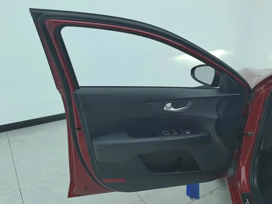 Kia K3 — миниатюра 7