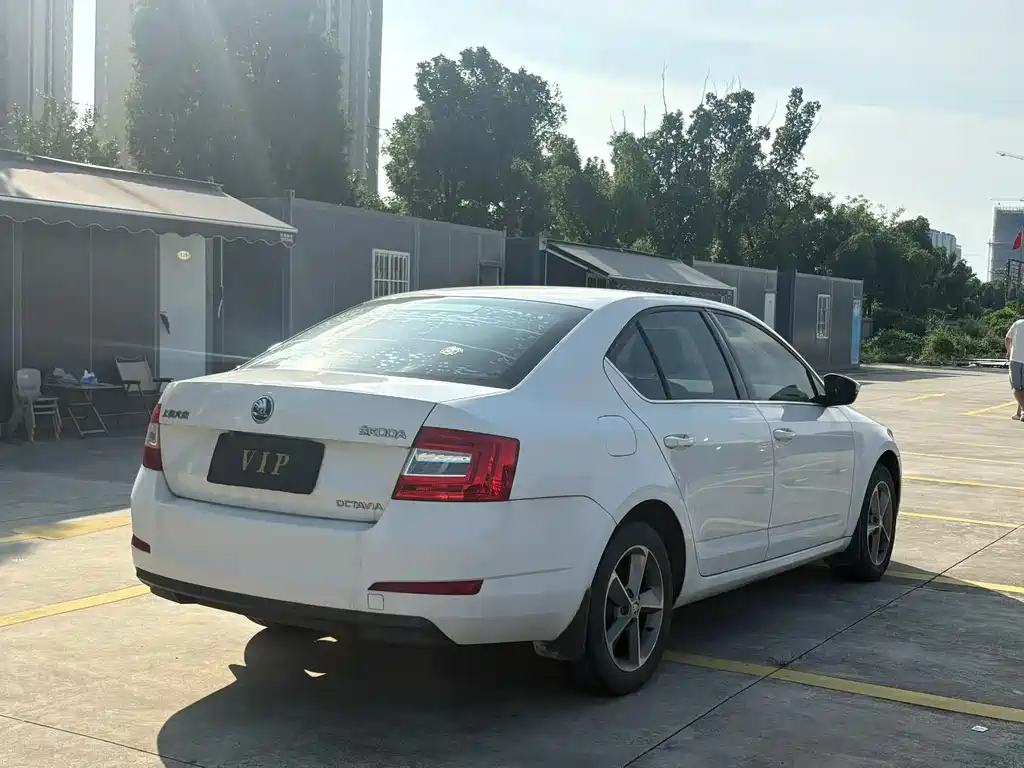 SKODA OCTAVIA