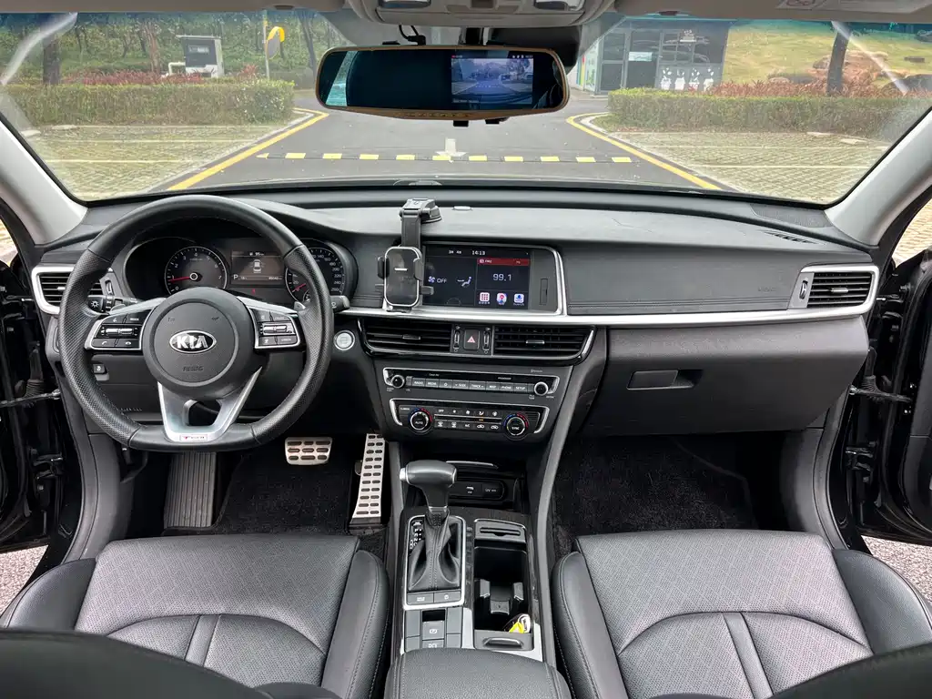 Kia K5 — миниатюра 10