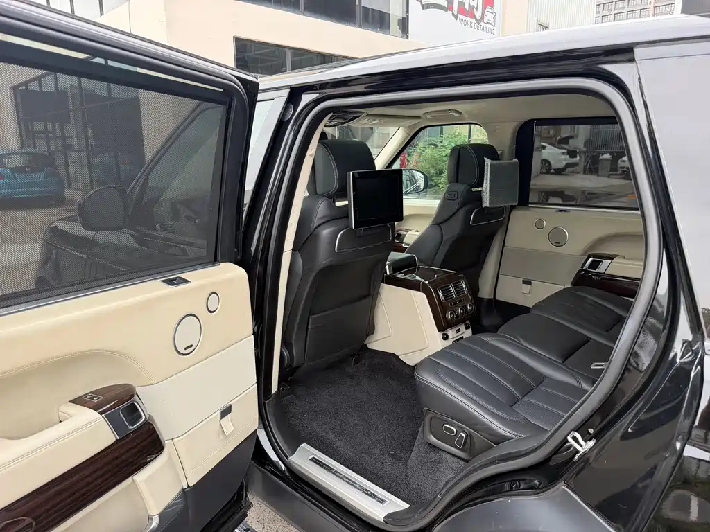 Land Rover Range Rover — миниатюра 5