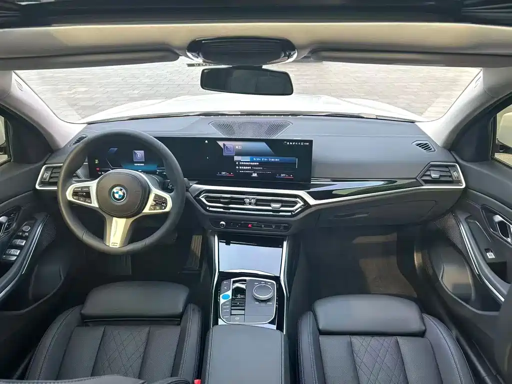 BMW i3 2022 eDrive 35 L