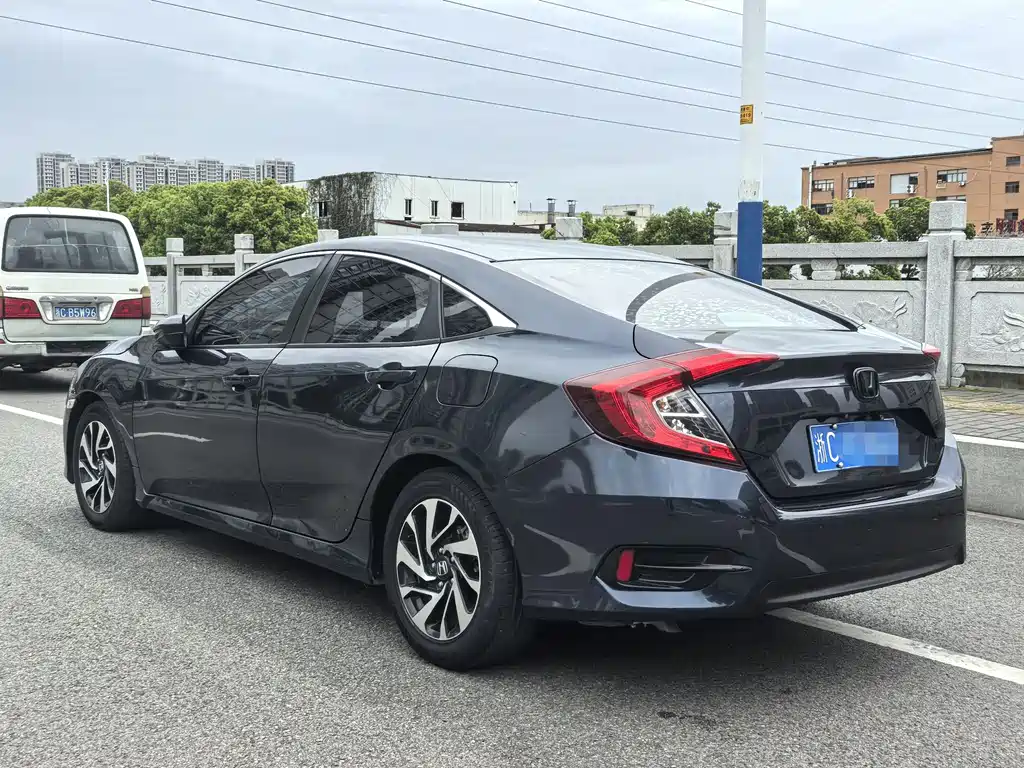 Honda Civic 2016 220TURBO CVT Luxury