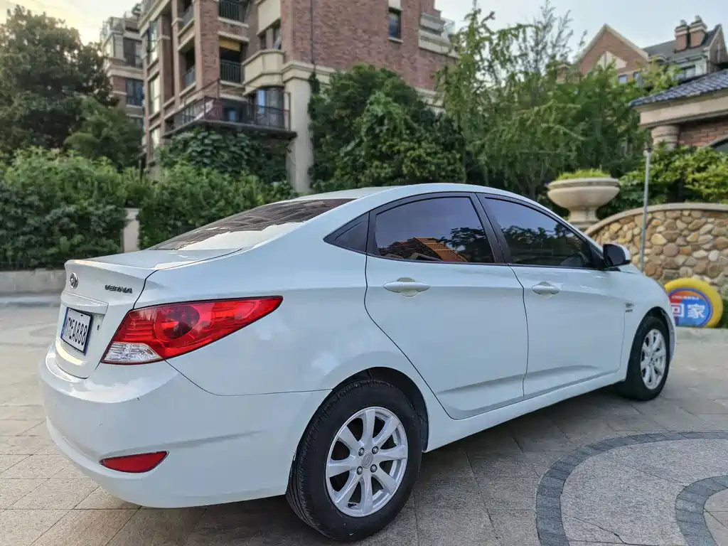 Hyundai Verna — миниатюра 9