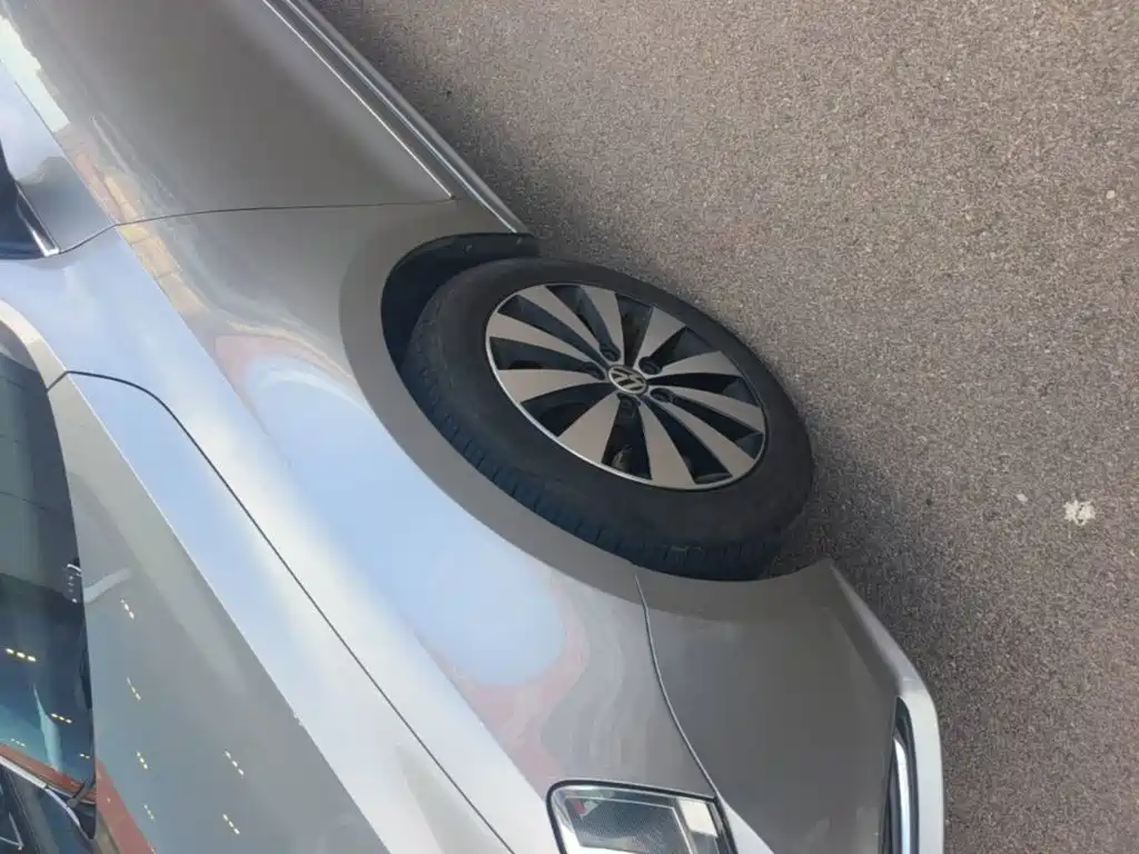 Volkswagen Sagitar — миниатюра 23