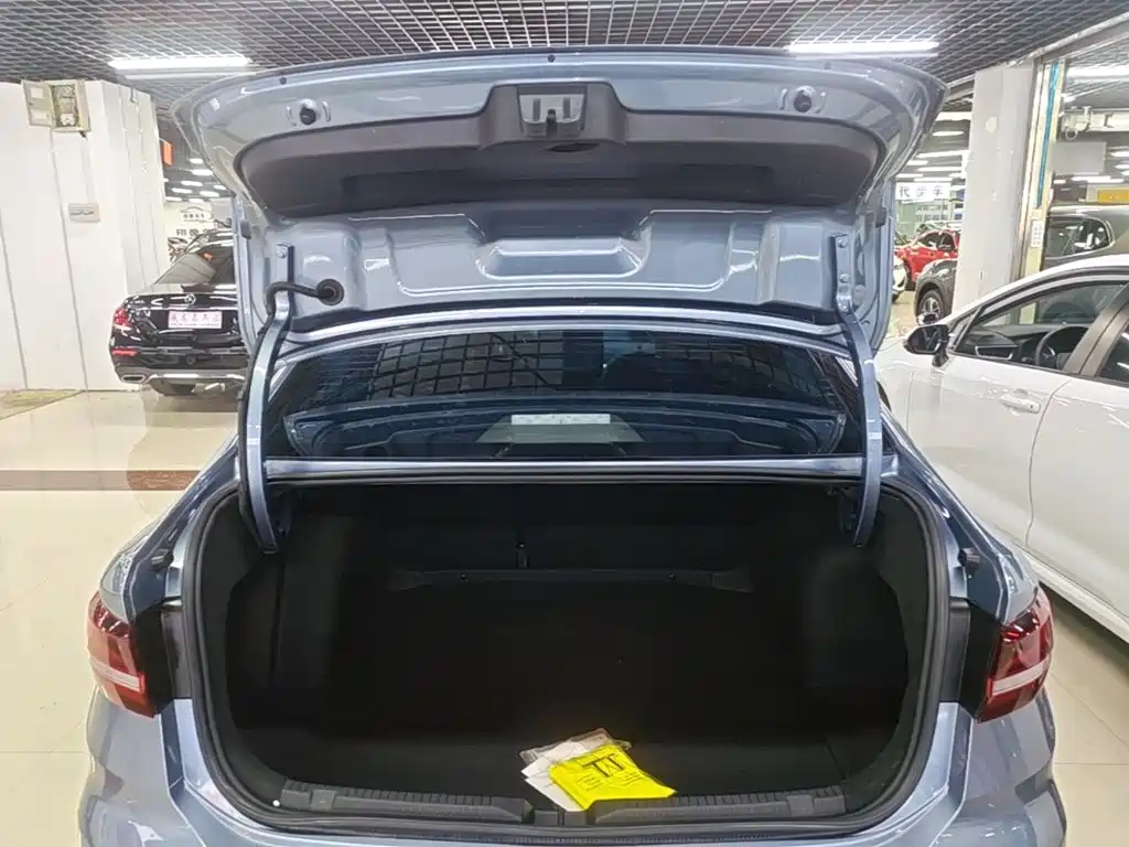 Volkswagen Lavida — миниатюра 19