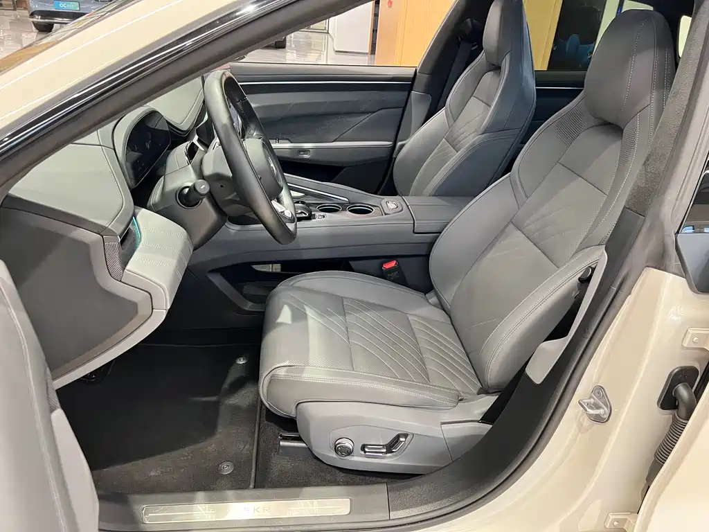 ZEEKR EXTREME KRYPTON 001