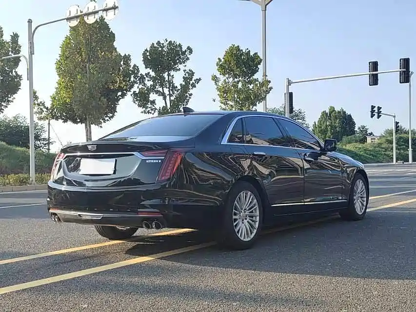 CADILLAC CT6