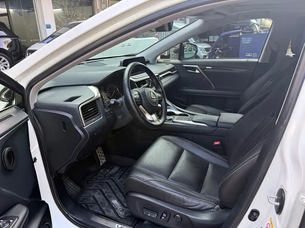 Lexus RX — миниатюра 4