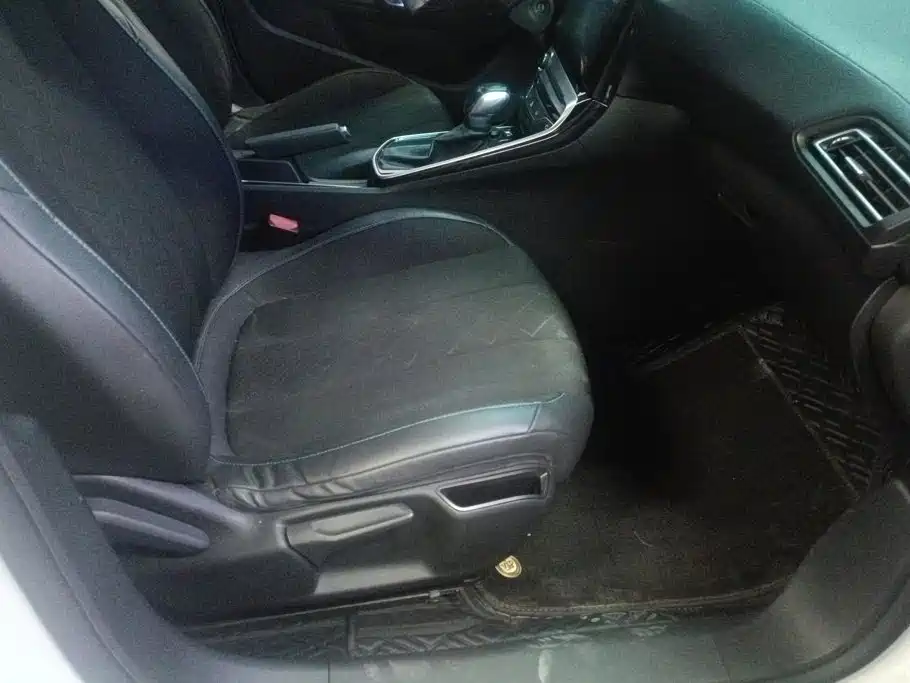 Peugeot 308 — миниатюра 8