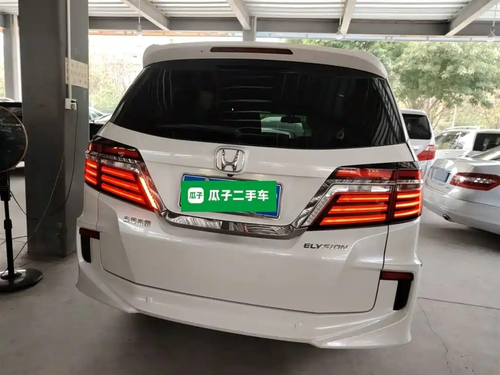 Honda Elysion 2016 2.4L Luxury