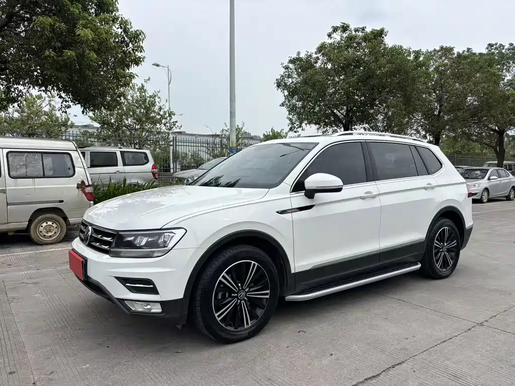 Volkswagen Tiguan L — миниатюра 3