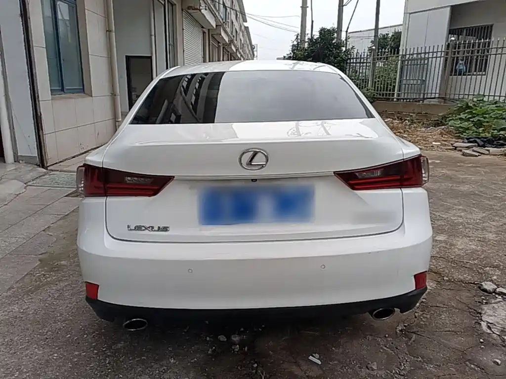 Lexus IS — миниатюра 6