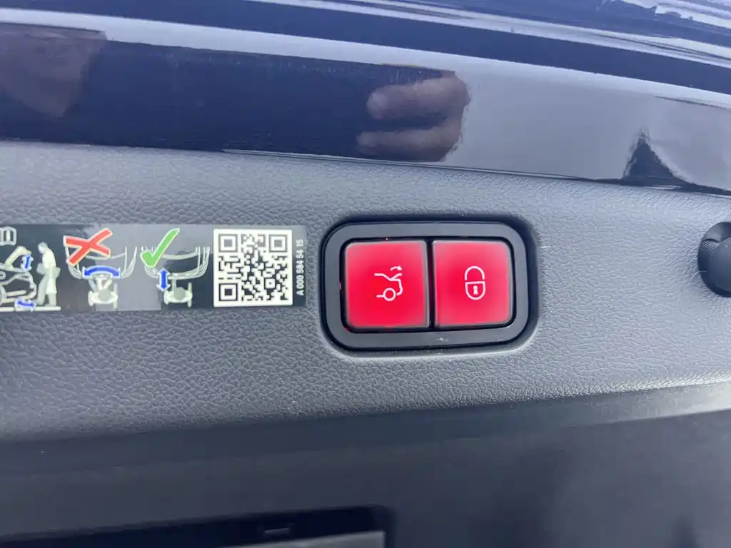 Mercedes-Benz E-Class New Energy — миниатюра 9