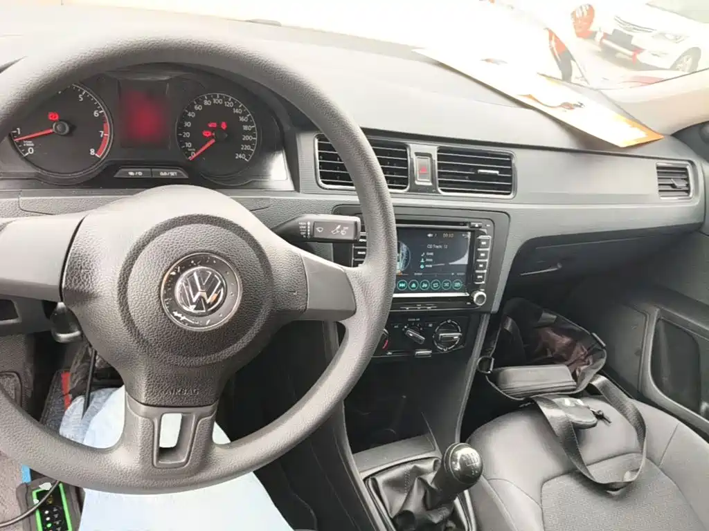 Volkswagen Santana — миниатюра 10