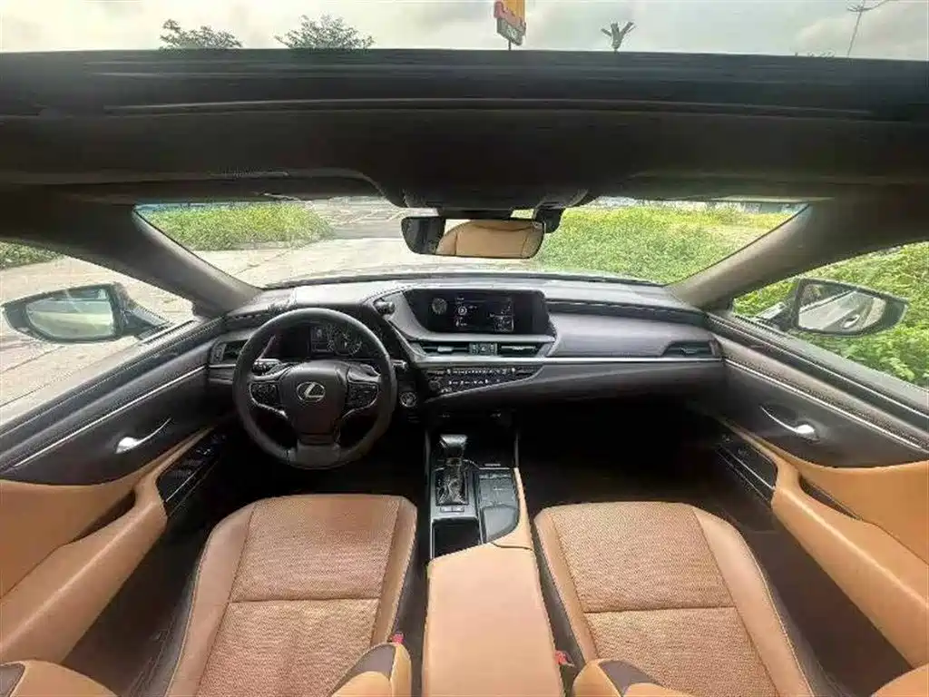 Lexus ES 2018 200 V