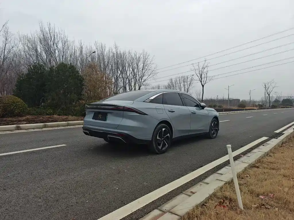 GEELY GALAXY GALAXY L6