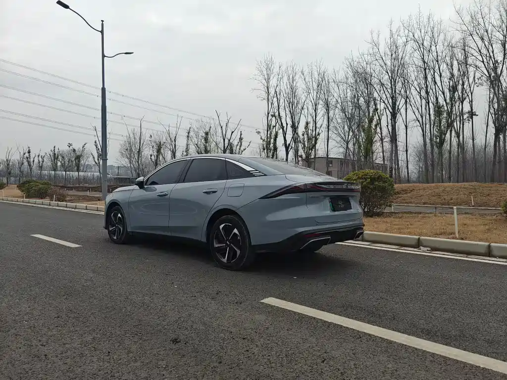 GEELY GALAXY GALAXY L6