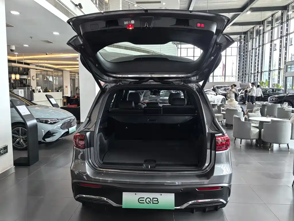 Mercedes-Benz EQB - фото 18