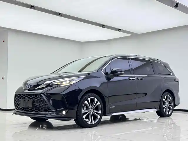 TOYOTA GREVIA 2023