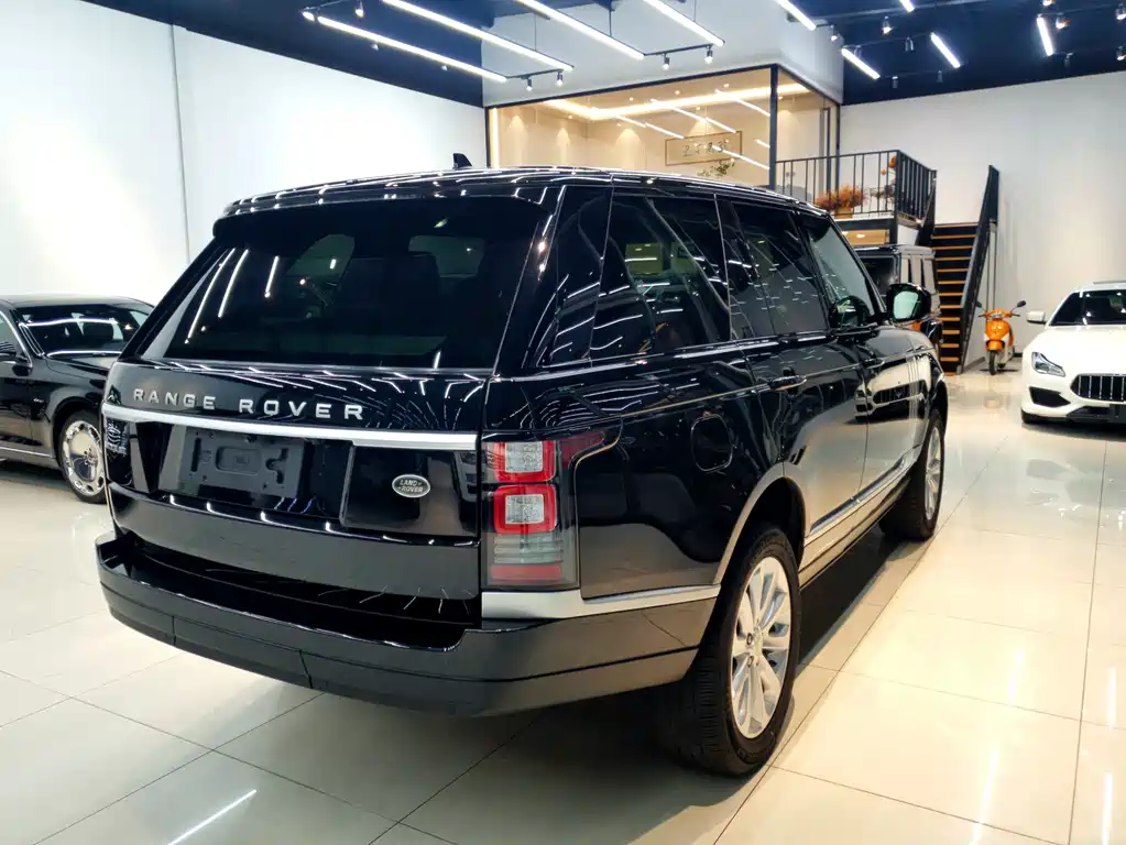 Land Rover Range Rover — миниатюра 6