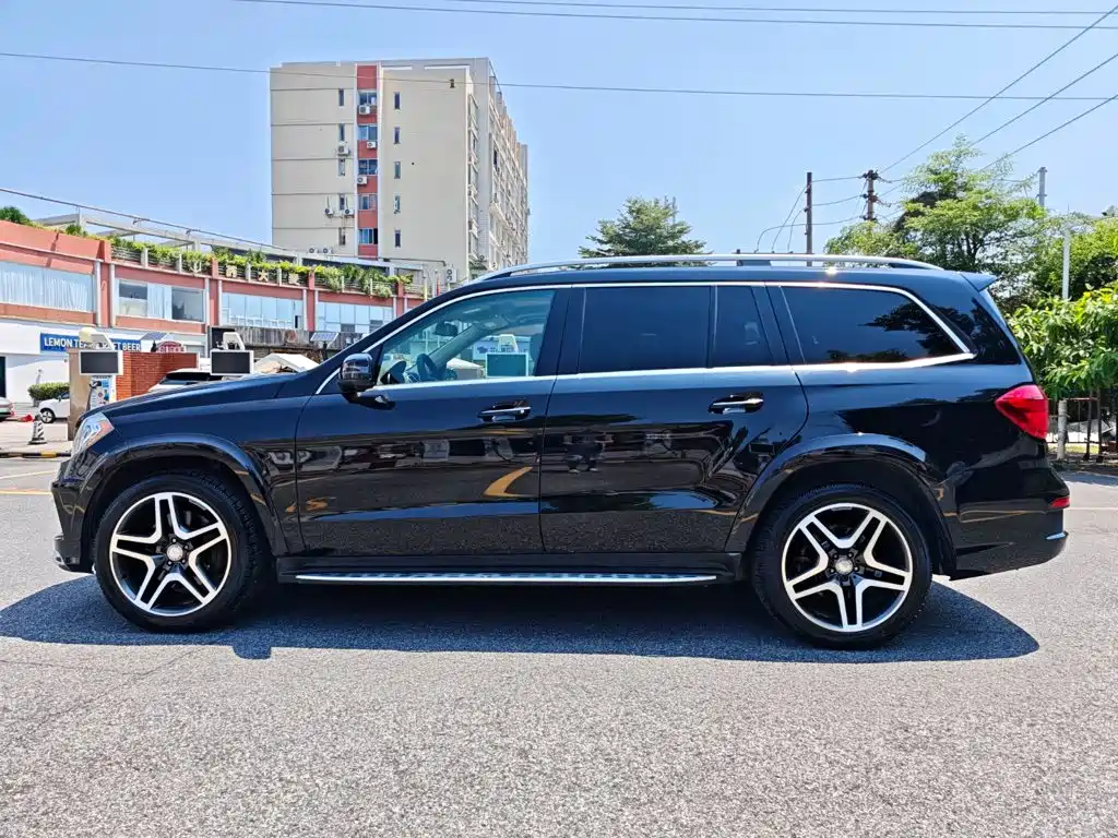 Mercedes-Benz GL-Class — миниатюра 8