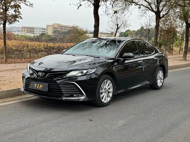 TOYOTA CAMRY