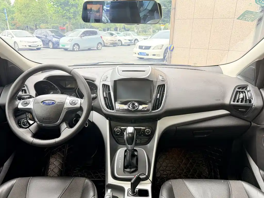 Ford Kuga — миниатюра 9