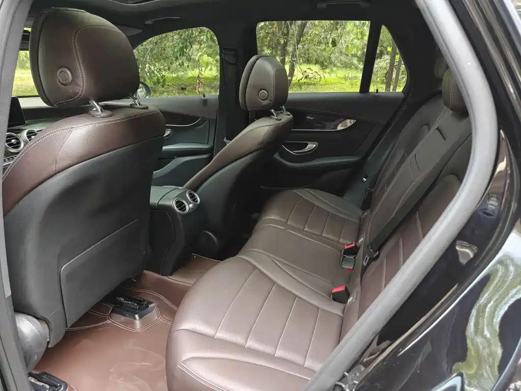 Mercedes-Benz GLC — миниатюра 10