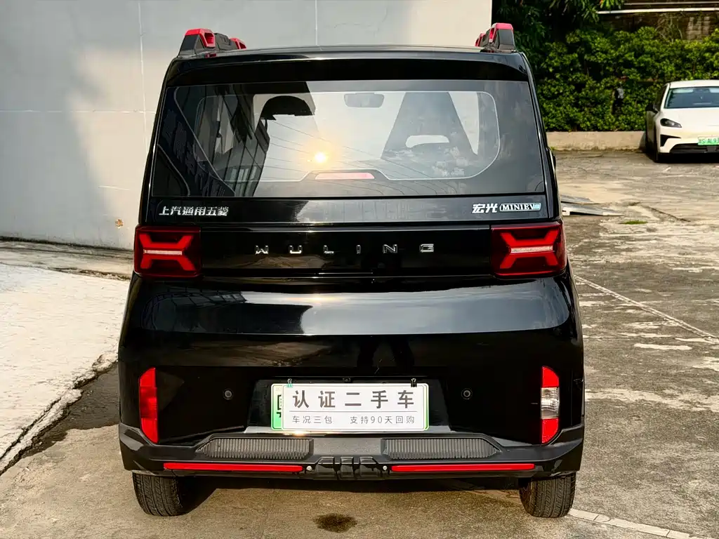 Wuling MINIEV — миниатюра 8