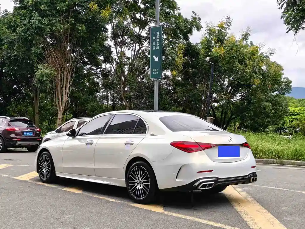 Mercedes-Benz C-Class — миниатюра 5