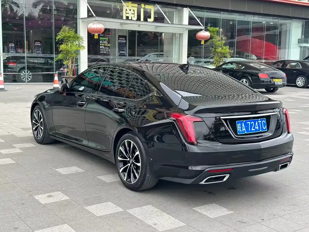 CADILLAC CT5