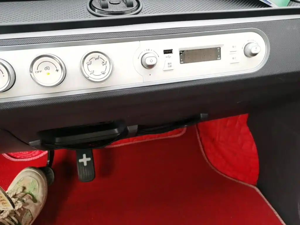 Wuling MINIEV — миниатюра 13