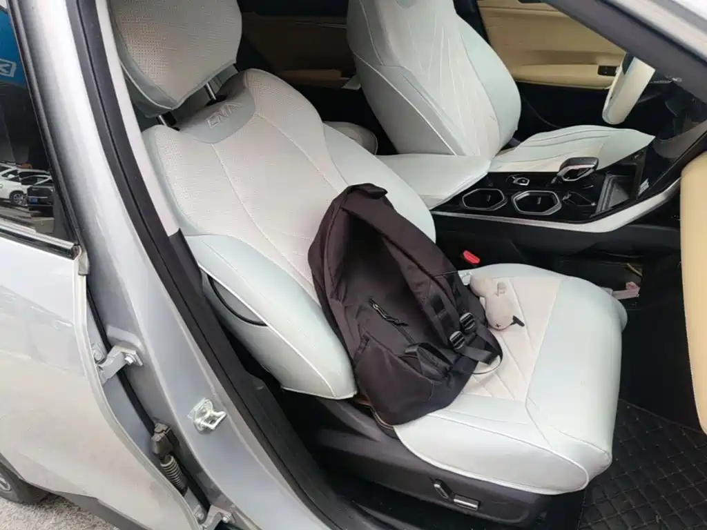 Geely Boyue L — миниатюра 25