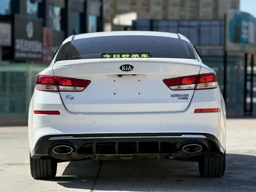 Kia K5 2012 2.0L AT DLX