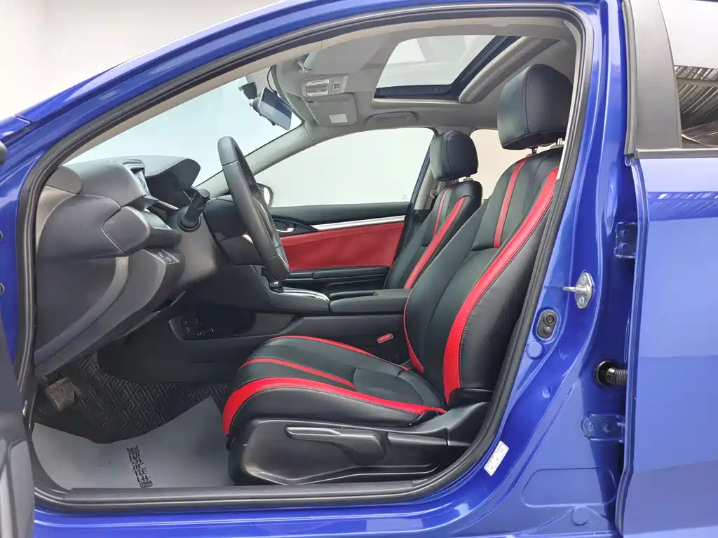 Honda Civic 2016 220TURBO CVT Luxury