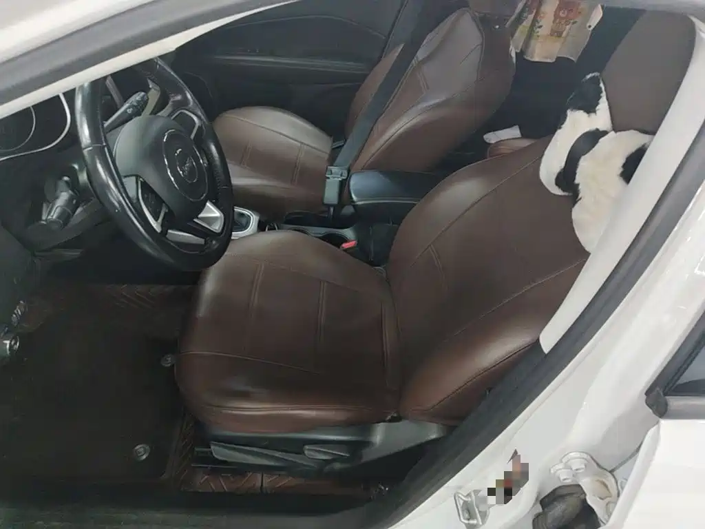 Jeep Compass — миниатюра 15