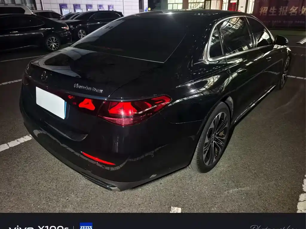 Mercedes-Benz E-Class — миниатюра 5