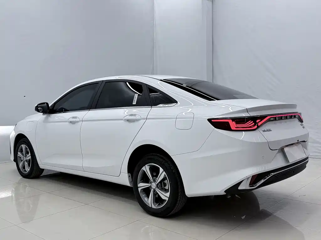 Geely L HiP — миниатюра 12