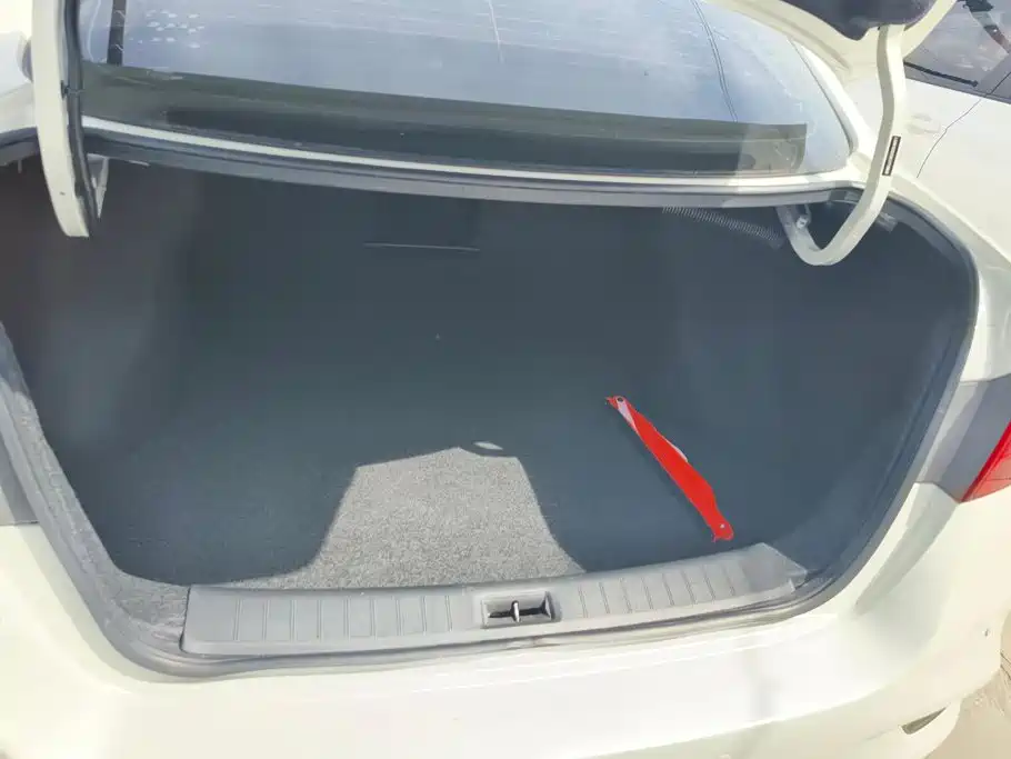 Nissan Sylphy — миниатюра 4
