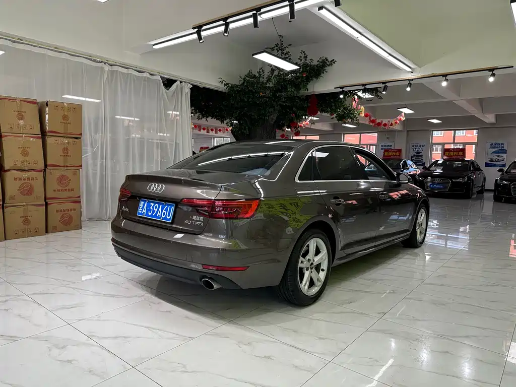 Audi A4L — миниатюра 4